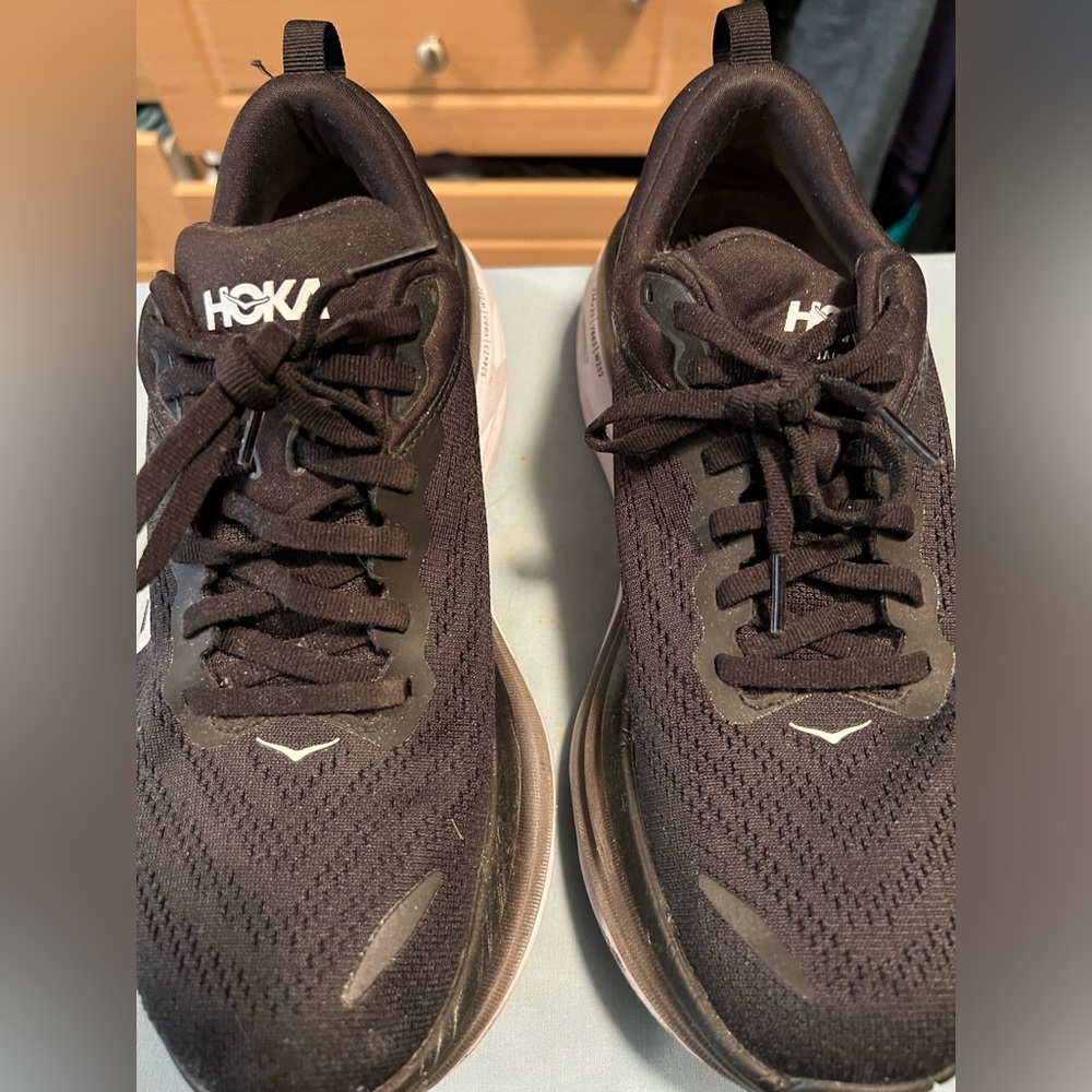 Hoka running shoes - women size 9 - excellent condition